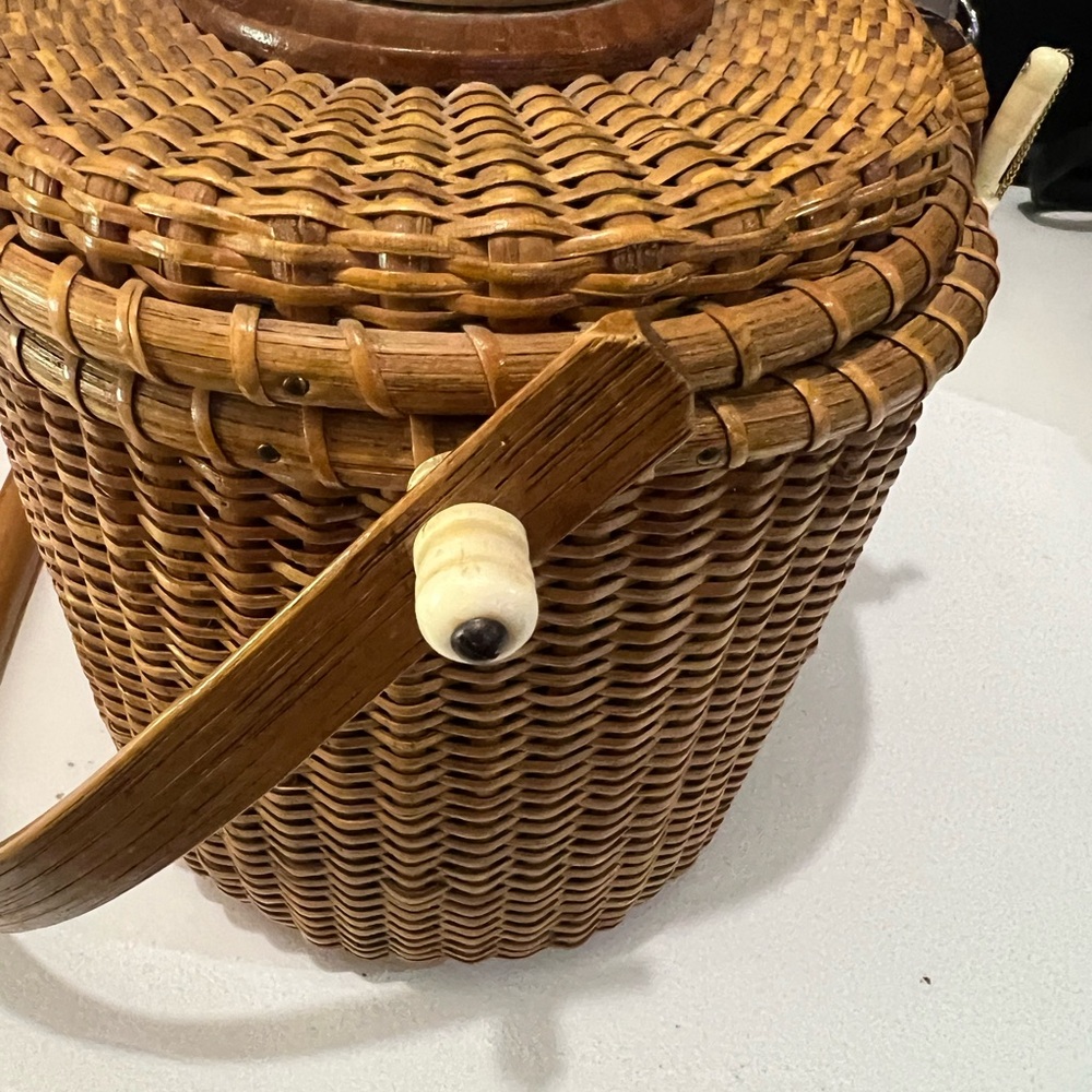 Vintage Barlow Nantucket Purse - Picture 3 of 9